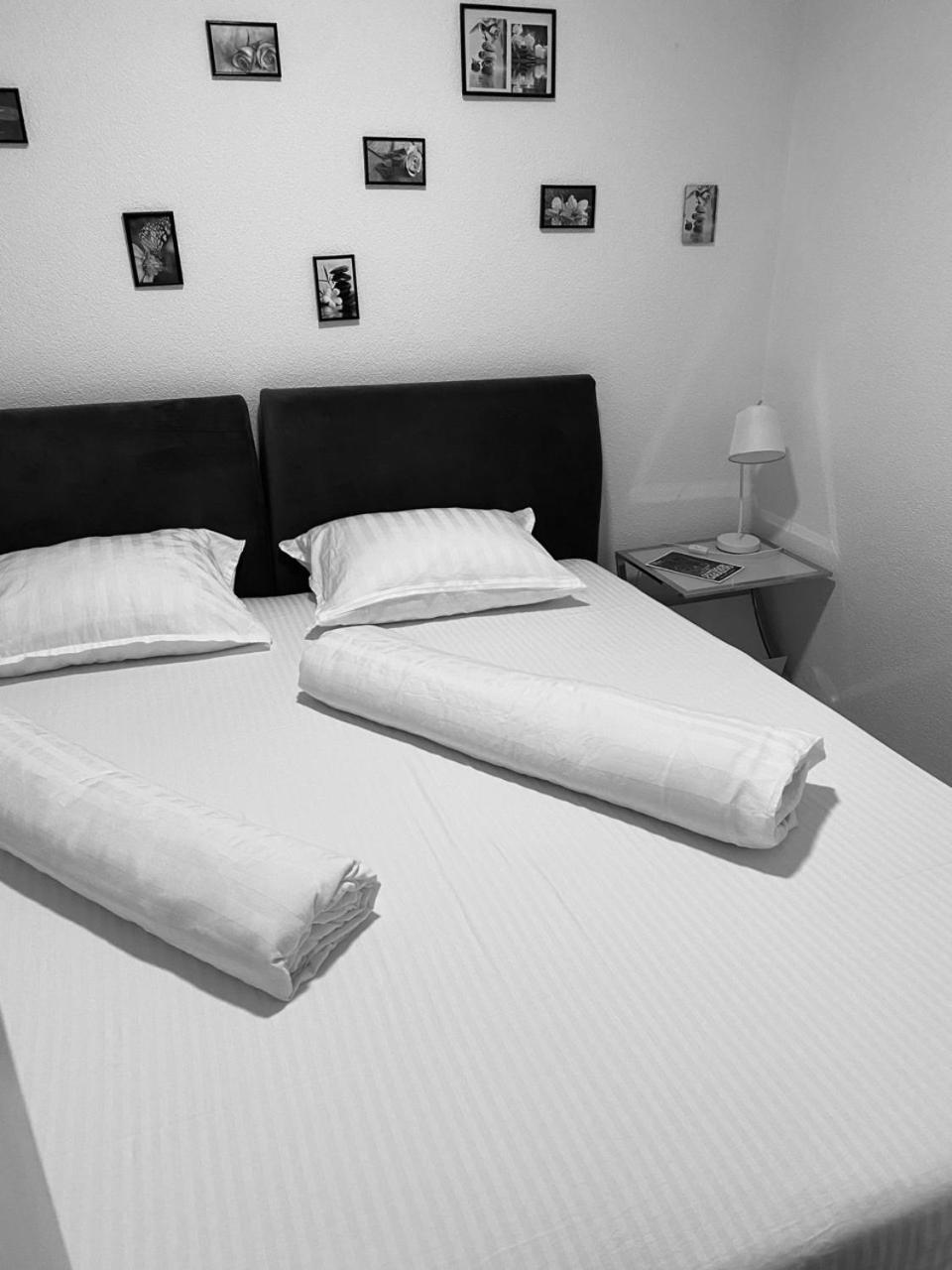 Apartment Etna! Near To Airport Sarajevo Eksteriør bilde